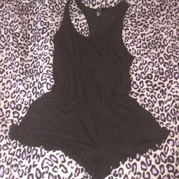 Forever 21 Dresses & Skirts - Black Romper